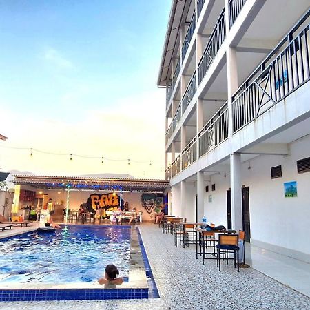 Vang Vieng Backpackers Hostel Zewnętrze zdjęcie