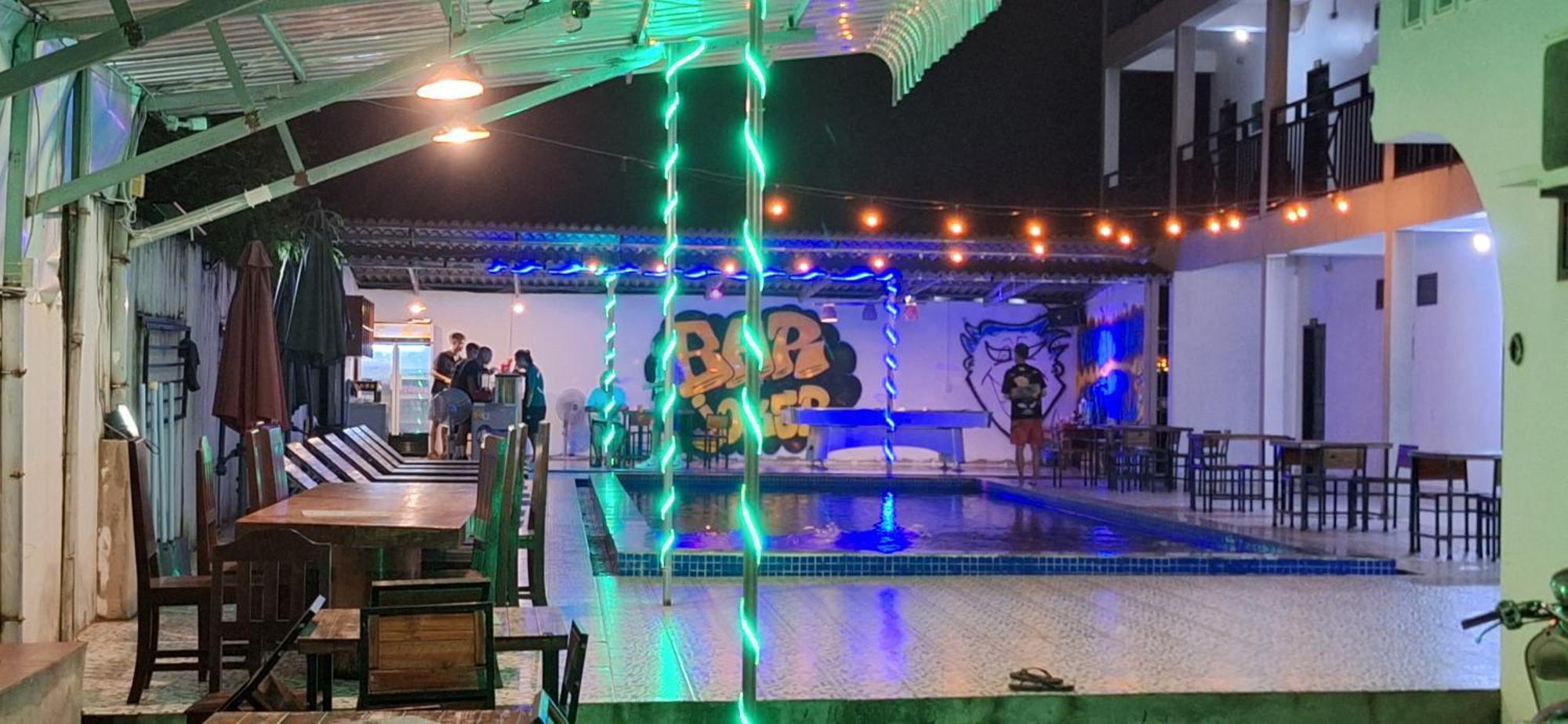 Vang Vieng Backpackers Hostel Zewnętrze zdjęcie