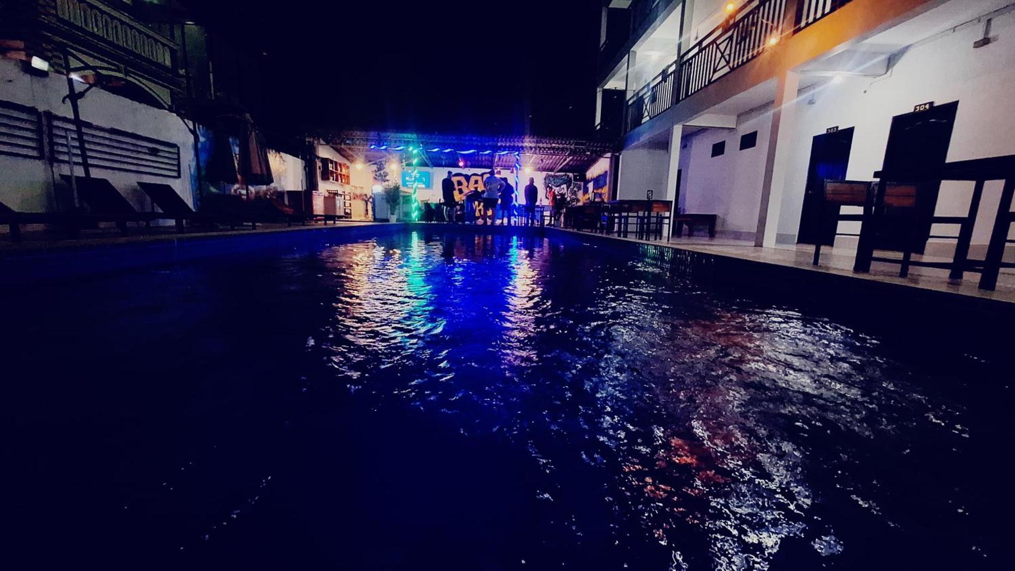 Vang Vieng Backpackers Hostel Zewnętrze zdjęcie