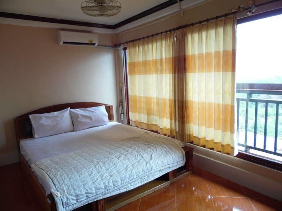 Vang Vieng Backpackers Hostel Zewnętrze zdjęcie
